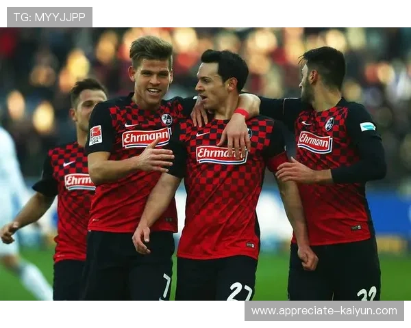 从青训到德甲黑马之路弗赖堡俱乐部的坚持与奇迹延续小城足球梦想传奇