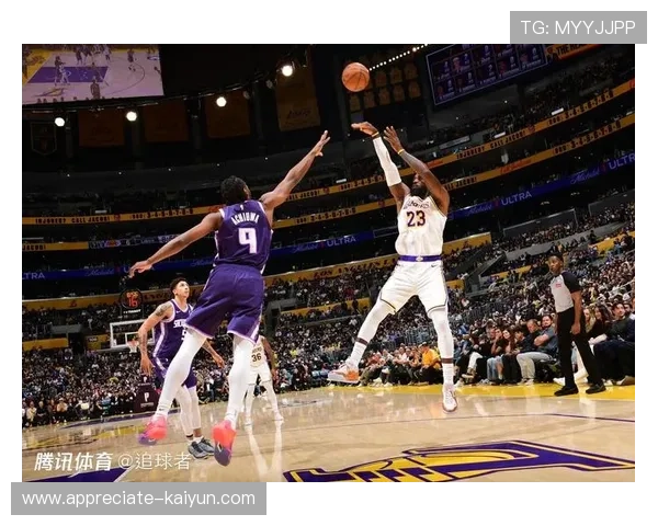 詹姆斯末节爆发率湖人逆转勇士重返西部前四焦点大战再掀高潮引热议 詹姆斯末节爆发率湖人逆转勇士重返西部前四焦点大战再掀高潮引热议