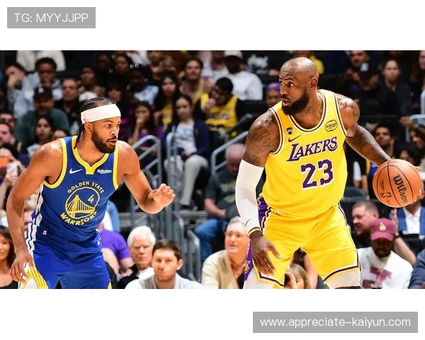 詹姆斯领衔湖人迎战勇士 新赛季NBA焦点对决引发球迷热议