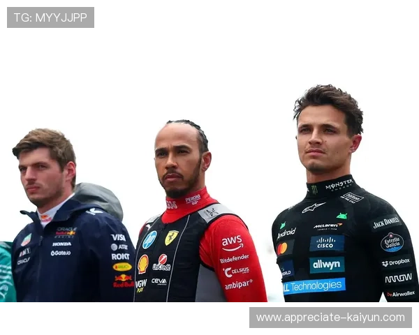 F1赛季最新动向：维斯塔潘与汉密尔顿争锋再升级 新赛季规则深度解析