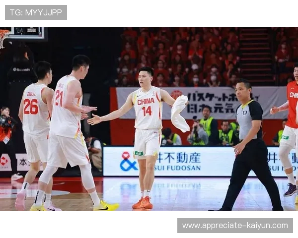 中国男篮逆转强敌晋级决赛年轻阵容展现韧性引发球迷热议全国关注持续升温 中国男篮逆转强敌晋级决赛年轻阵容展现韧性引发球迷热议全国关注持续升温
