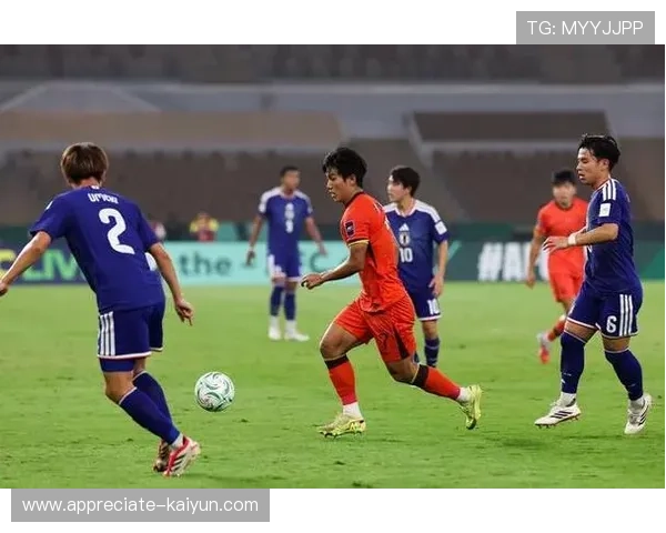 中国足球队迎战强敌,力争亚洲杯决赛席位,备战状态引发热议 中国足球队迎战强敌,力争亚洲杯决赛席位,备战状态引发热议