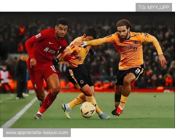 英超赛季悬念加剧 曼联切尔西战绩低迷 球迷焦虑情绪蔓延